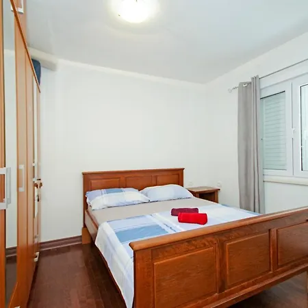 Cezar Apartman Makarska