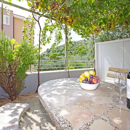 Apartman Cezar *