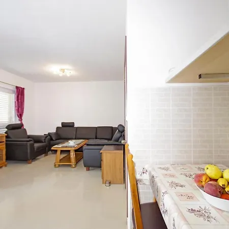 Apartment Cezar *