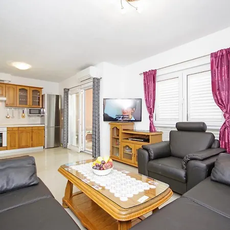 Cezar Apartman