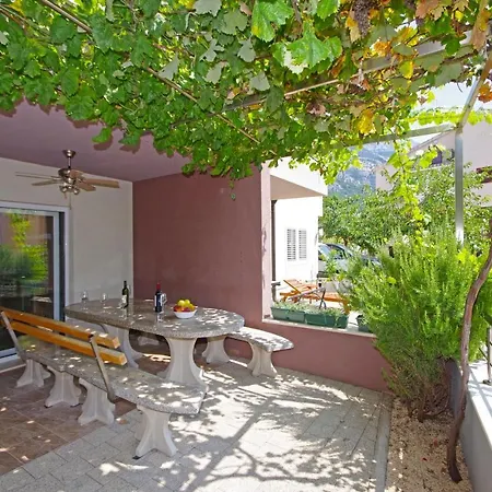 Cezar Apartman *